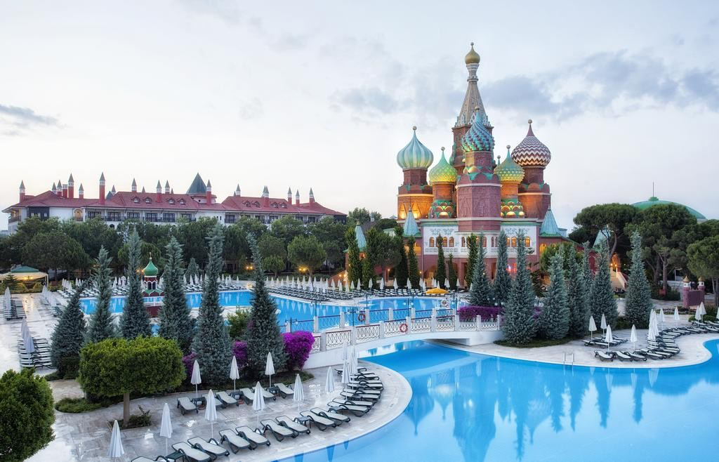 تور ارزان  Asteria Kremlin Palace.png